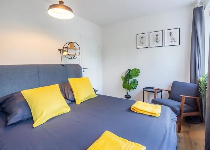 Appartement 3 Bedroom In Great Location *