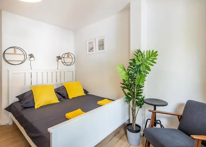 3 Bedroom In Great Location * Hamburg-Harburg